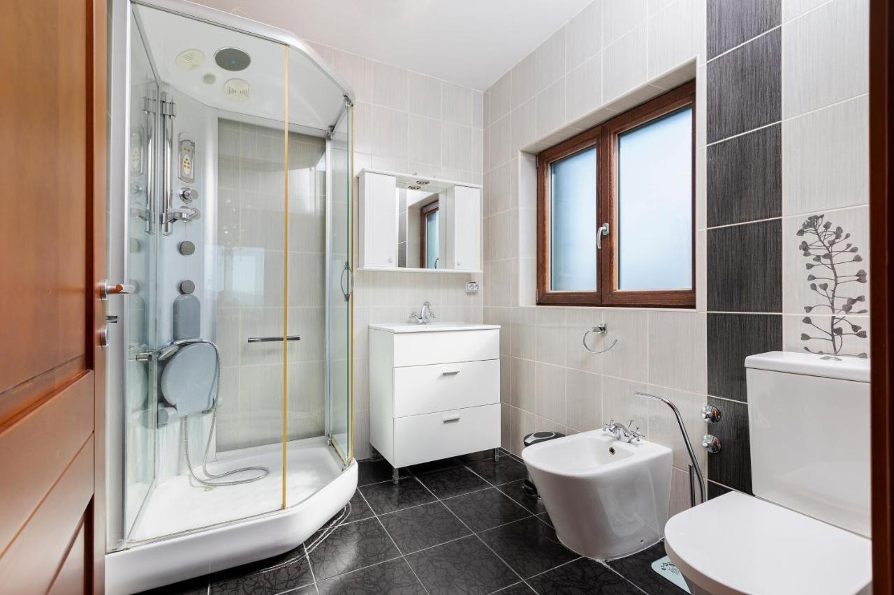 Villa Forest Kotor Luaran gambar