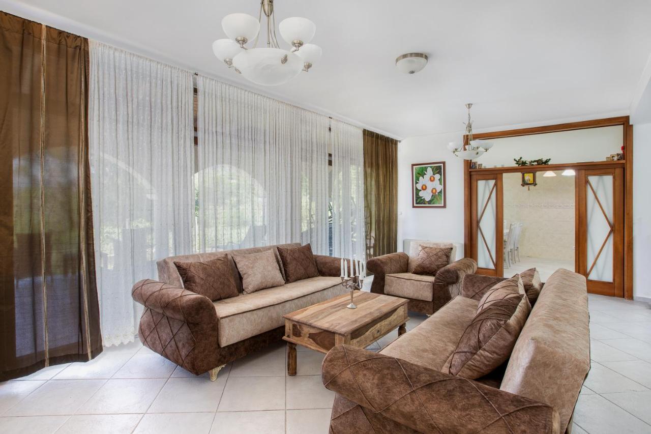 Villa Forest Kotor Luaran gambar