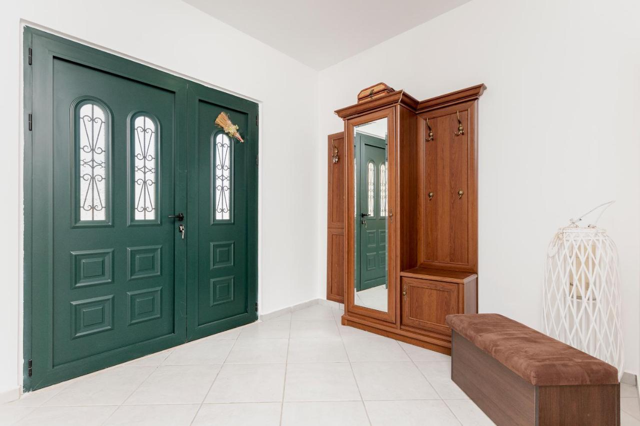 Villa Forest Kotor Luaran gambar